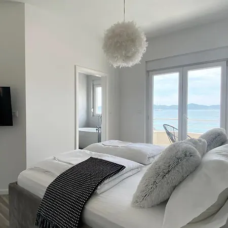 Beachfront Petar Apartment Zadar
