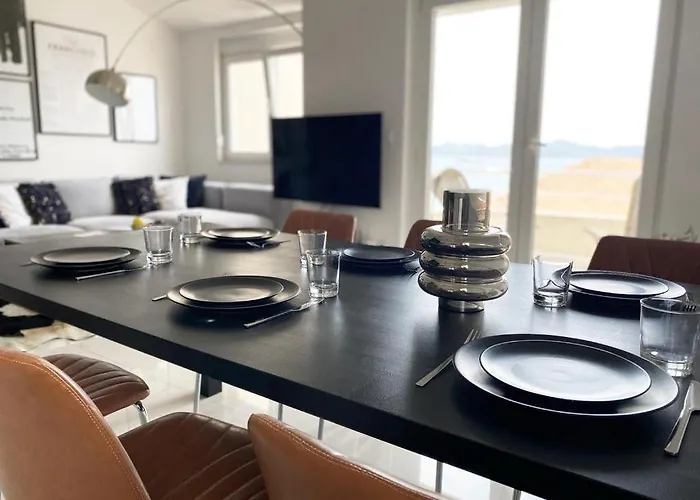 Beachfront Petar Appartement *