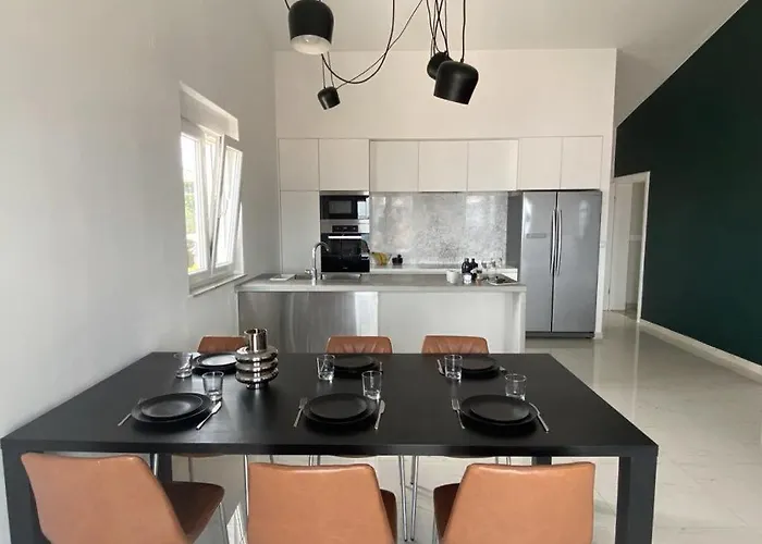 Beachfront Petar Apartment *