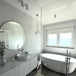 Апартаменти Beachfront Petar *
